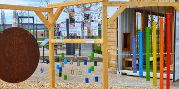 Ausstellungsbeitrag der Fachakademie auf der Landesgartenschau Ingolstadt Die Fachakademie für Sozialpädagogik Ingolstadt der bfz präsentiert sich mit einer „Klanginstallation“ auf der diesjährigen Landesgartenschau.