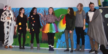 Projekttage 2019 an der Fachakademie - Theaterstück "Das kleine Ich bin Ich" Die Studierenden im Anerkennungsjahr waren Organisatoren der Projekttage 2019 und gaben das Theaterstück "Das kleine Ich bin Ich" zum Besten.